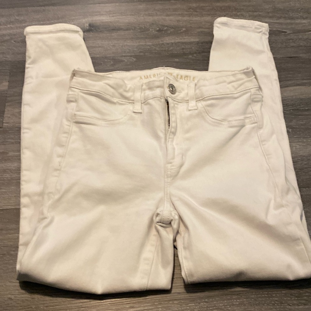 AEO size 6 jeans